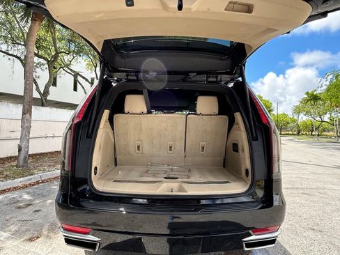 Used 2023 Cadillac Escalade Premium Luxury w/ Performance Package AWD/4WD image 56