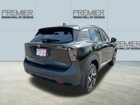 New 2026 Nissan Kicks SV w/ SV Premium Package image 5