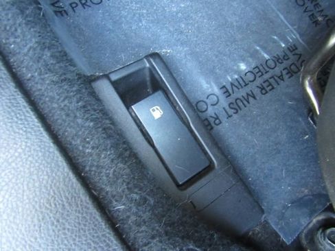 Used 2017 Subaru Crosstrek 2.0i Limited image 15