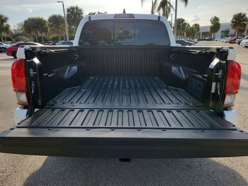 Used 2023 Toyota Tacoma SR5 w/ Technology Package image 8