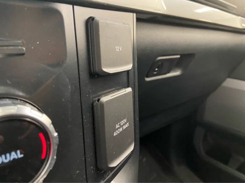 Used 2022 Ford F150 XLT w/ Equipment Group 302A High image 39