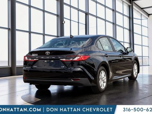 Used 2025 Toyota Camry LE FWD image 20