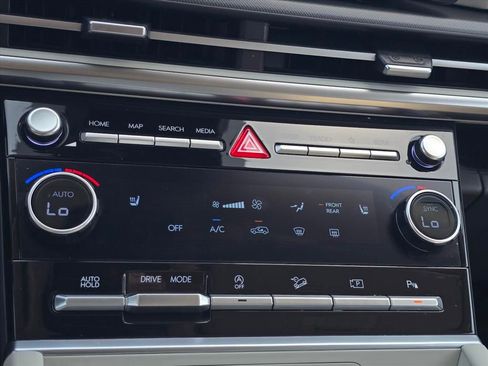 Used 2024 Hyundai Santa Fe SEL FWD image 13
