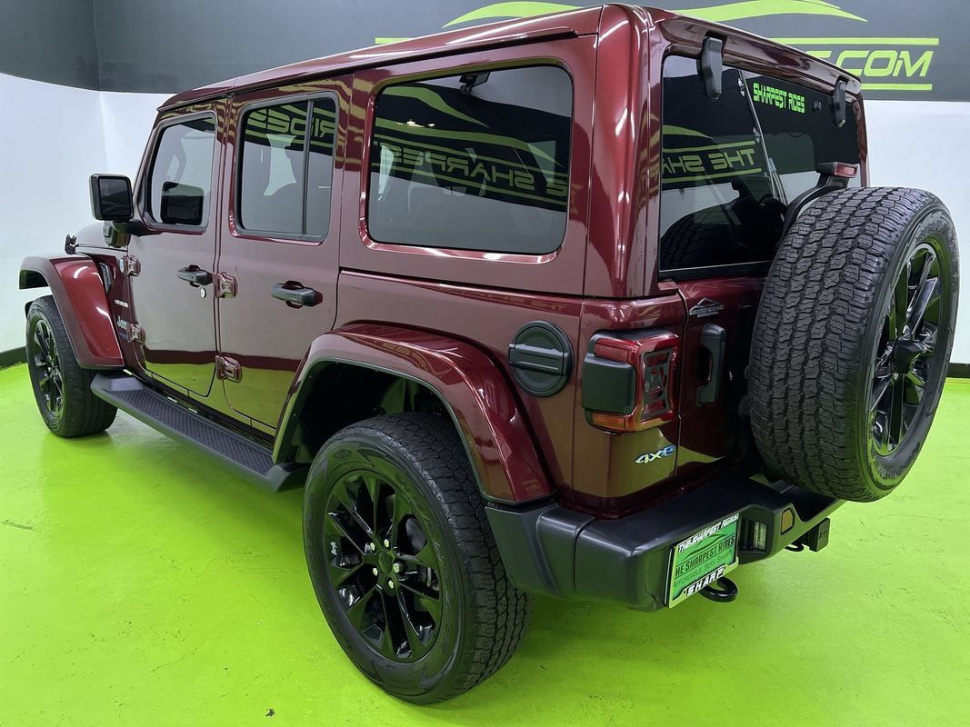 Used 2021 Jeep Wrangler Unlimited Sahara w/ Cold Weather Group AWD/4WD image 7