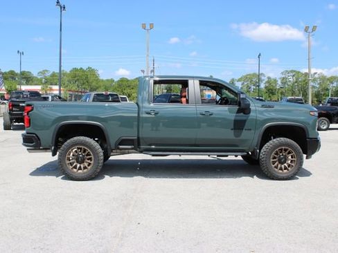 Used 2025 Chevrolet Silverado 2500 LT w/ Trail Boss Package AWD/4WD image 12