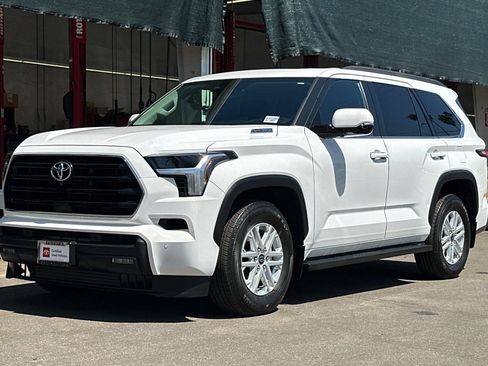 Certified 2023 Toyota Sequoia SR5 w/ SR5 Premium Package RWD image 8