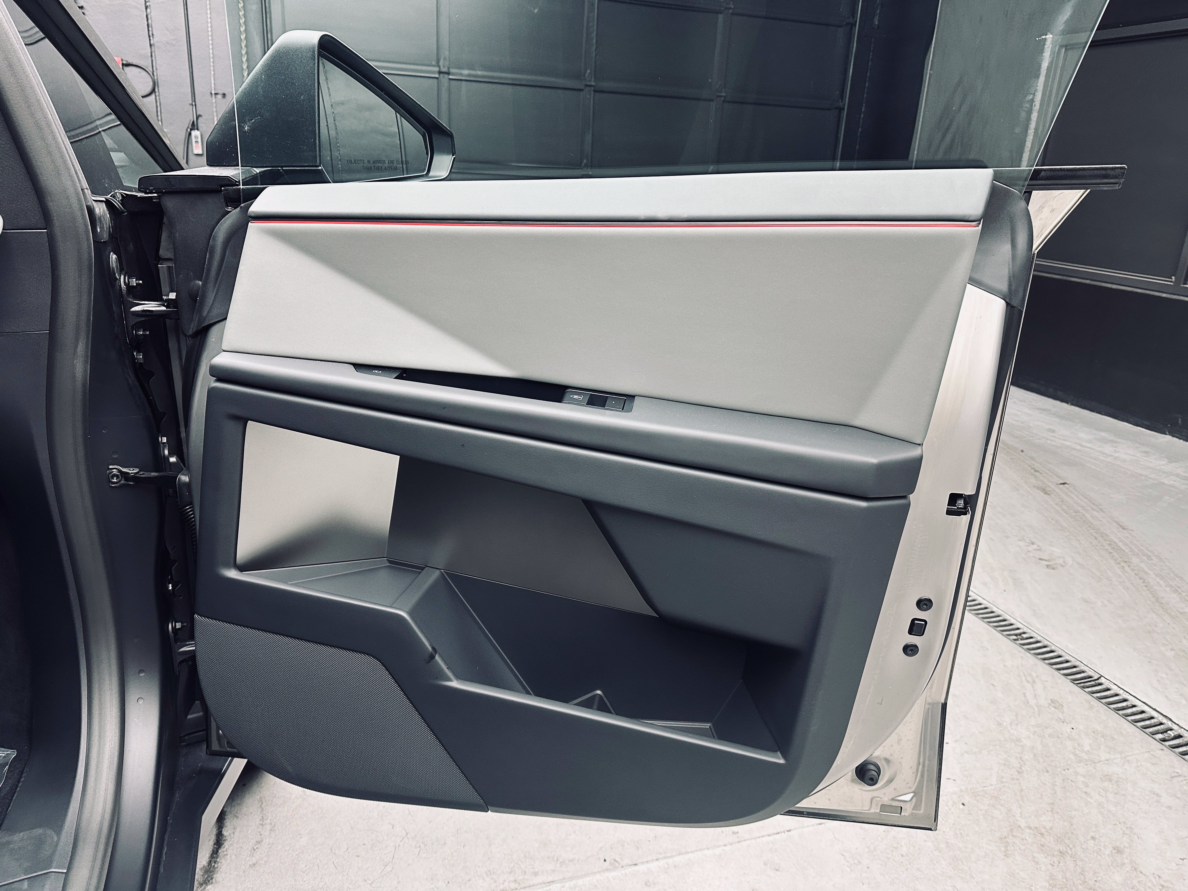 Used 2026 Tesla Cybertruck AWD Crew Cab image 22