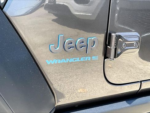 Used 2023 Jeep Wrangler Unlimited w/ Cold Weather Group AWD/4WD image 27