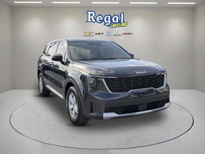 Used 2025 Kia Sorento LX
