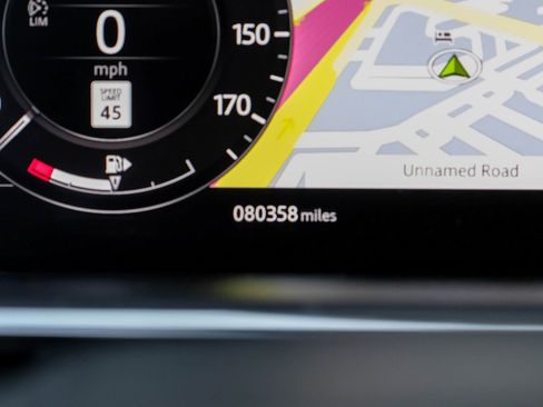 Used 2021 Land Rover Range Rover P525 Westminster Edition image 26