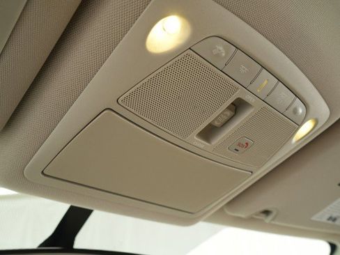 Used 2016 Nissan Rogue SL w/ SL Premium Package image 43