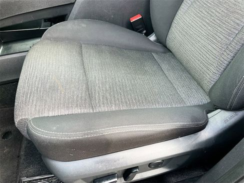 Used 2021 Nissan Rogue SV image 18