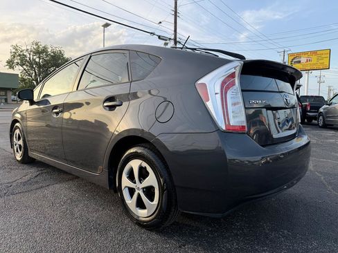 Used 2014 Toyota Prius Two FWD image 7