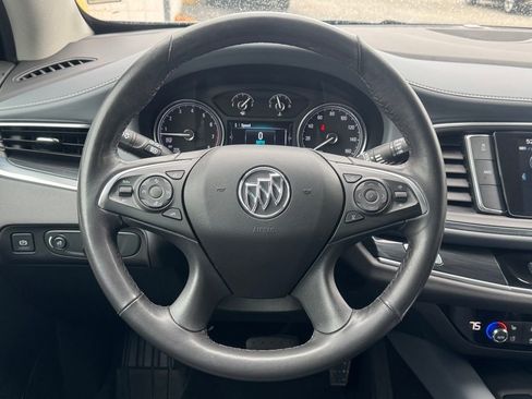 Used 2019 Buick Enclave Premium image 18