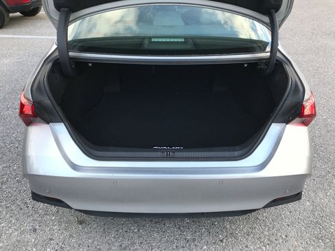 Certified 2022 Toyota Avalon Limited w/ Advanced Safety Package image 31