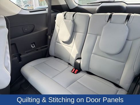 Used 2025 Ford Explorer Platinum w/ Ultimate Package image 15