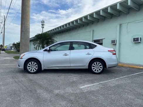 Used 2014 Nissan Sentra SV w/ SV Driver Package FWD image 2