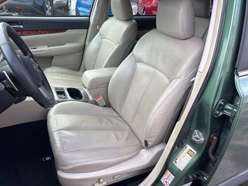 Used 2011 Subaru Outback 3.6R Limited w/ PWR Moonroof Pkg image 10