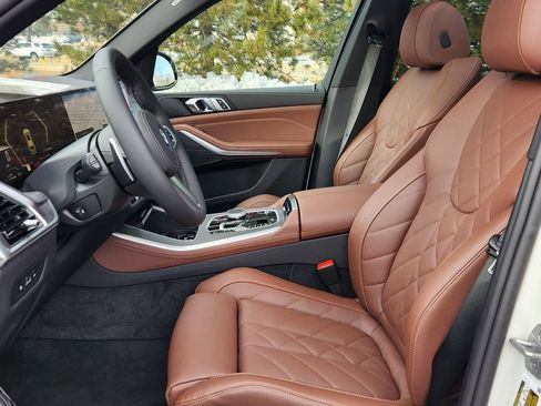 New 2026 BMW X5 xDrive50e w/ M Sport Package image 10