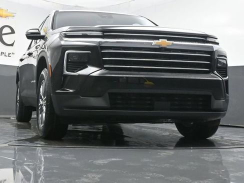 New 2026 Chevrolet Traverse LT w/ Enhanced Driving Package AWD/4WD image 3