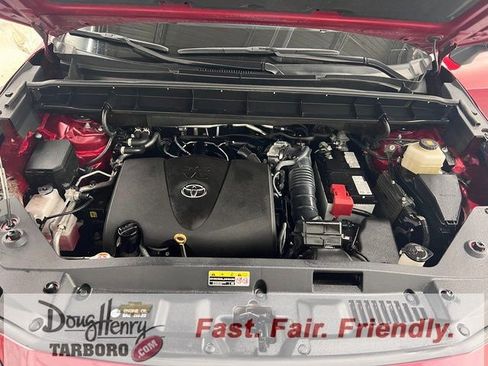 Used 2022 Toyota Highlander XLE image 25