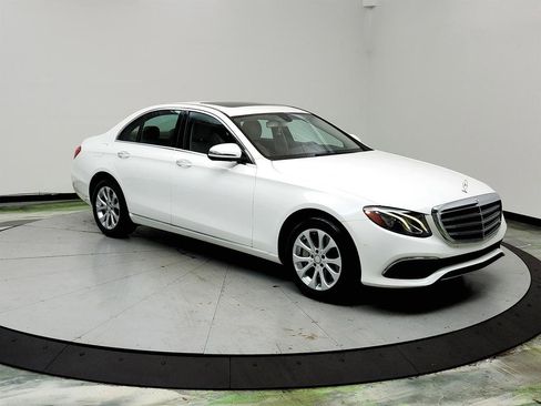 Used 2017 Mercedes-Benz E 300 image 3