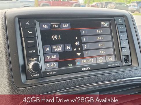 Used 2017 Dodge Grand Caravan SXT w/ Driver Convenience Group FWD image 19