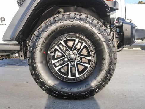 New 2026 Jeep Wrangler Unlimited Rubicon 392 w/ Quick Order Package 27X Moab AWD/4WD image 11