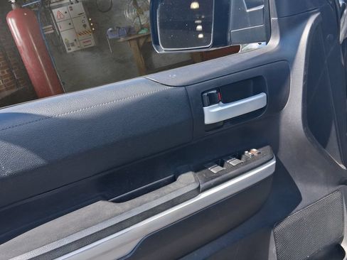 Used 2021 Toyota Tundra SR5 AWD/4WD image 14