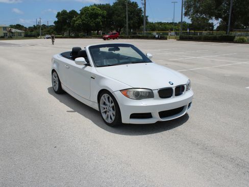 Used 2013 BMW 135i Convertible RWD image 30