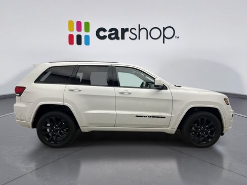 Used 2021 Jeep Grand Cherokee Laredo X AWD/4WD image 3