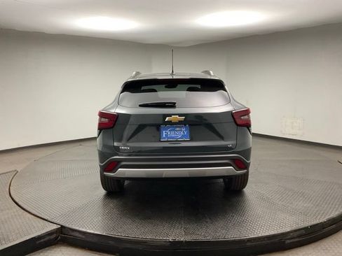 New 2026 Chevrolet Trax LT w/ LT Convenience Package FWD image 6