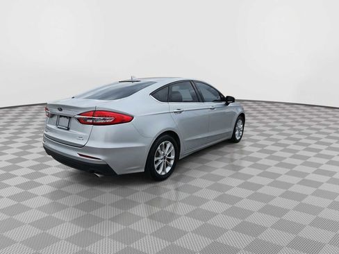 Used 2019 Ford Fusion SE FWD image 8
