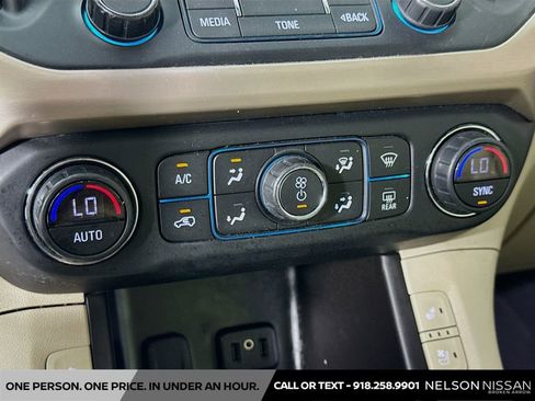 Used 2019 GMC Acadia Denali AWD/4WD image 16