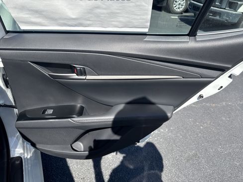 Used 2025 Toyota Camry XLE FWD image 30
