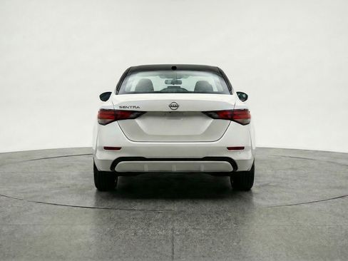 Used 2025 Nissan Sentra SV image 7