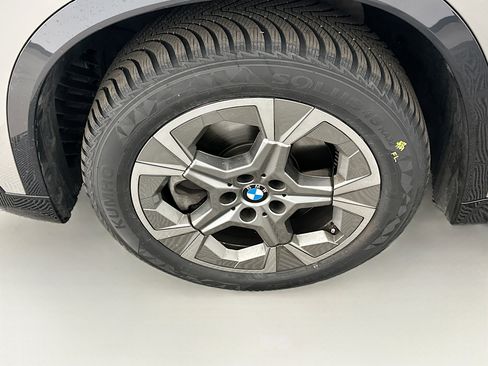 Used 2025 BMW X1 xDrive28i image 11
