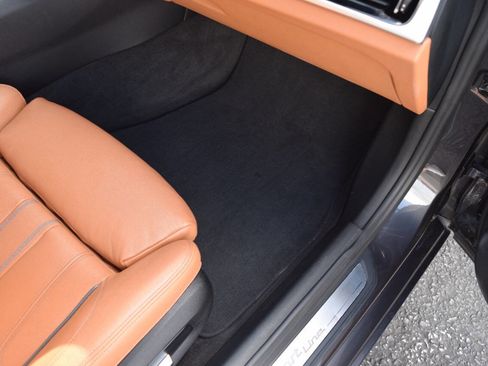 Used 2017 BMW 530i xDrive image 41