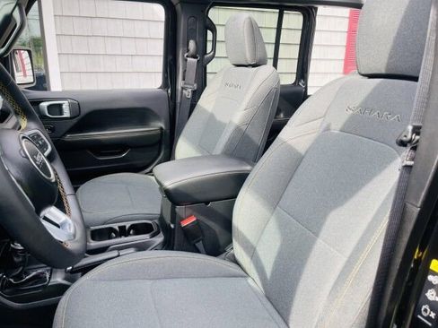Used 2024 Jeep Wrangler Unlimited Sahara w/ Technology Group AWD/4WD image 9