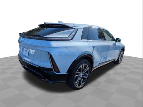 New 2026 Cadillac Lyriq Luxury image 4