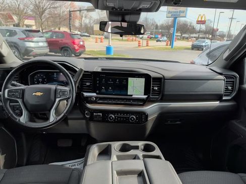 Used 2022 Chevrolet Silverado 1500 LT image 26