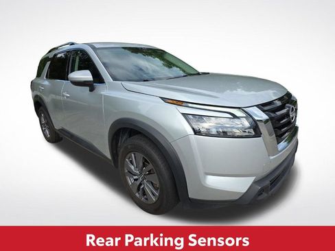 Used 2024 Nissan Pathfinder SV AWD/4WD image 9