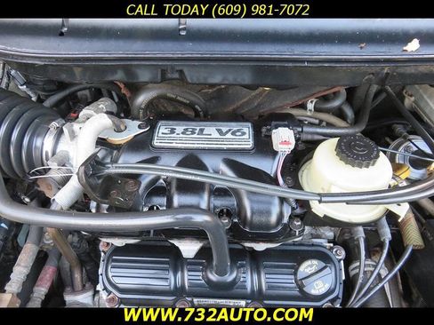 Used 2006 Chrysler Town & Country Limited w/ Trailer Tow Prep Group image 36