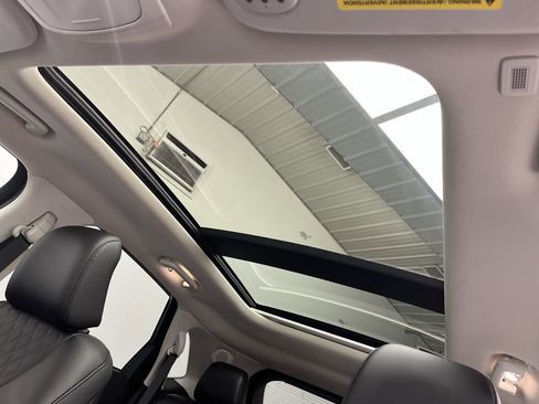 Certified 2023 Ford Edge Titanium w/ Class II Trailer Tow Package image 6