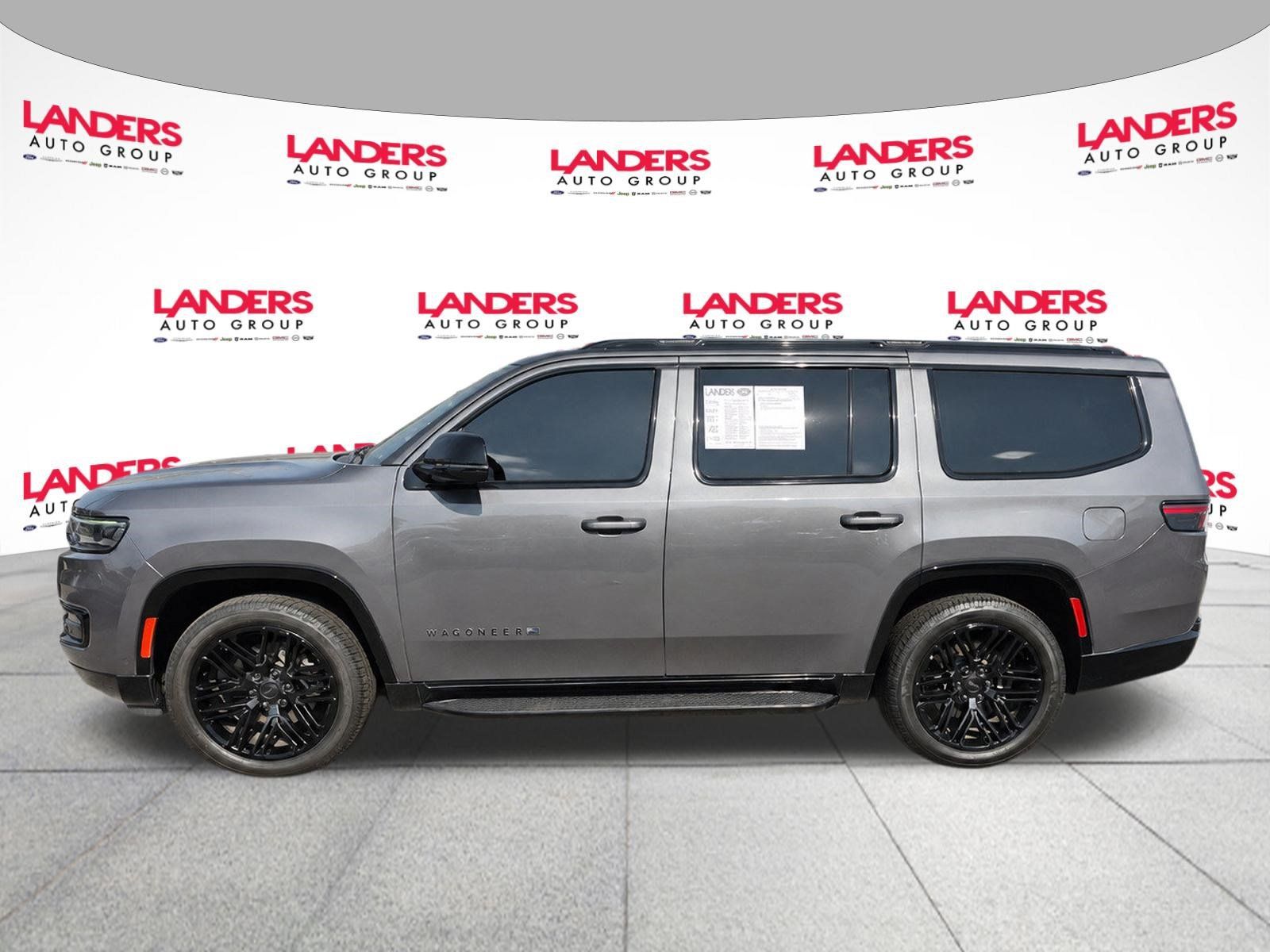 Used 2023 Jeep Wagoneer Series II AWD/4WD image 8