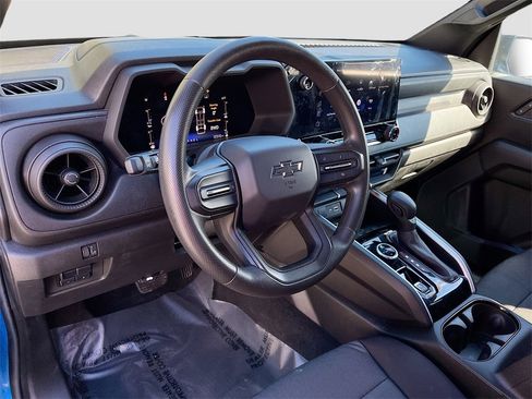 Used 2023 Chevrolet Colorado Trail Boss w/ Advanced Trailering Package image 9