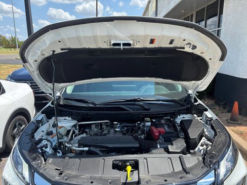 Used 2026 Nissan Rogue SL FWD image 30