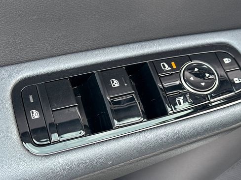 New 2026 Nissan Leaf SV+ image 13