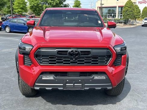 Used 2024 Toyota Tacoma TRD Off-Road image 9