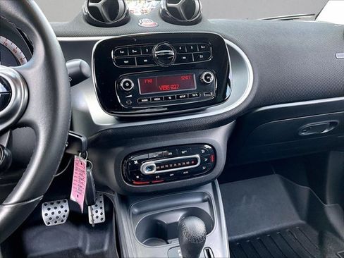 Used 2018 smart fortwo electric drive w/ Sport Package RWD image 8